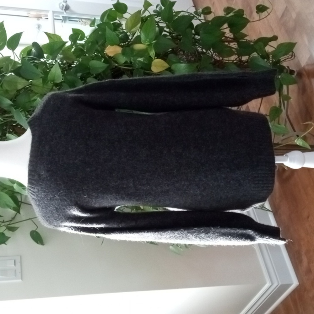 Women's Gray Alpaca Sweater with Deer Design - Picture 4 of 13